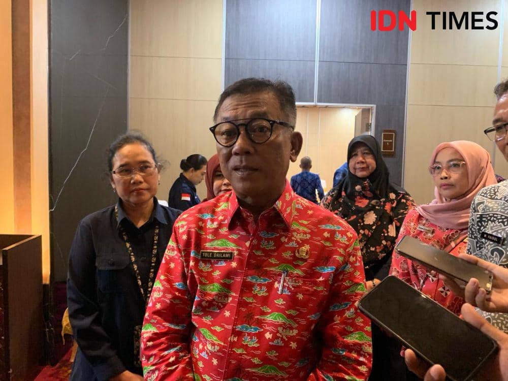 Asisten I Pemkot Bandar Lampung, Tole Dailami. (IDN Times/Rohmah Mustaurida)