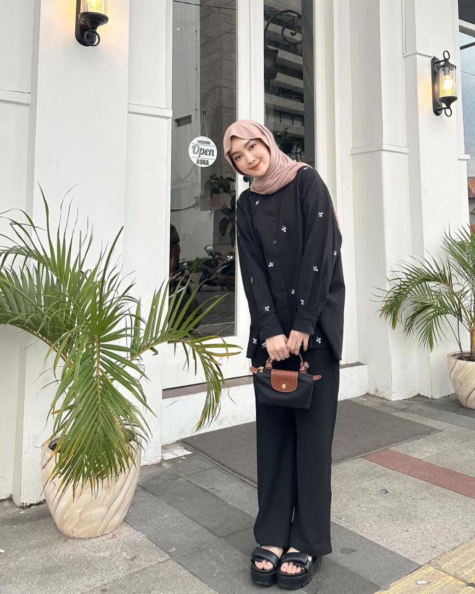 inspirasi OOTD ala Nabilah (instagram.com/nabilahcil)