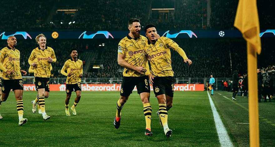 Para pemain Borussia Dortmund merayakan gol yang dicetak oleh Jadon Sancho di UCL 2023/2024. (bvb.de)