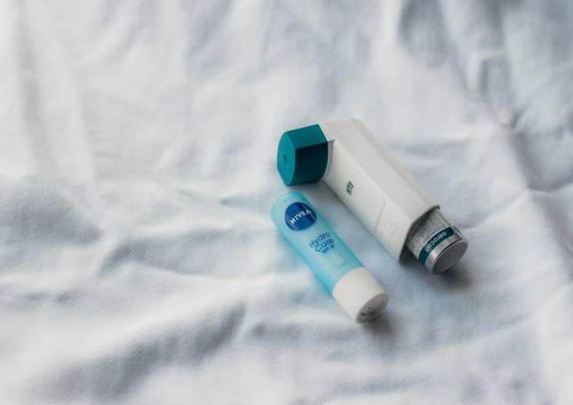 ilustrasi inhaler (unsplash.com/sahejbrar_)