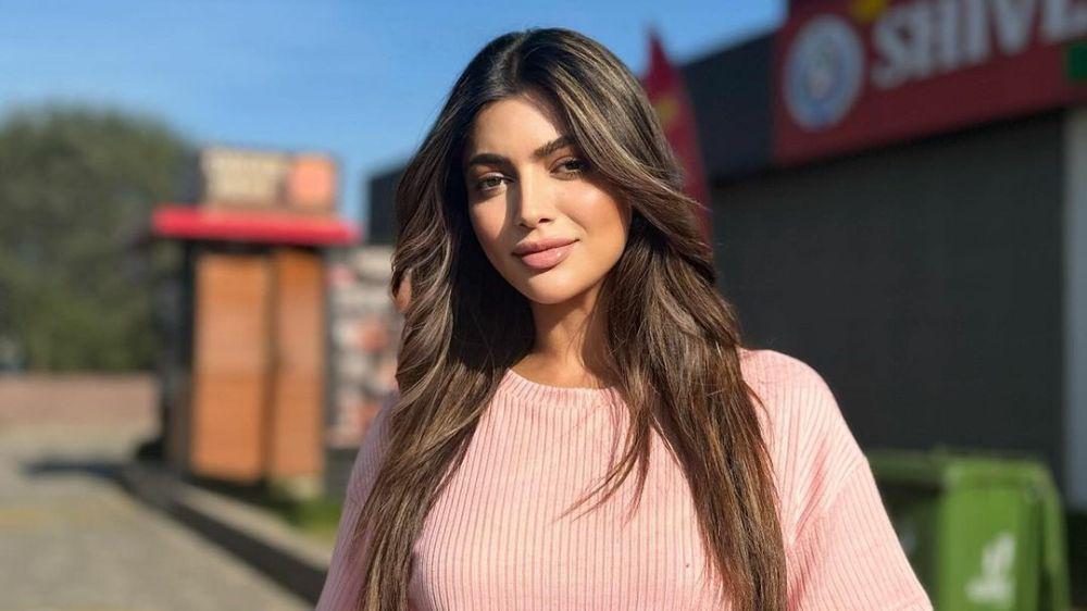 7 Artis India Ini Pernah Jadi Pramugari dan Pramugara, Ada Idolamu?