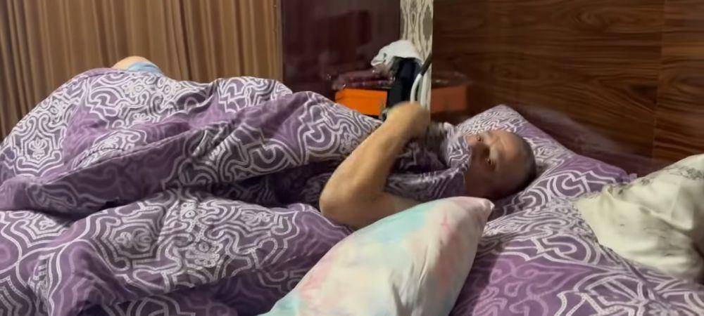 potret keisengan Fadil Jaidi saat sahur Ramadan hari pertama (youtube.com/fadiljaidi7416)