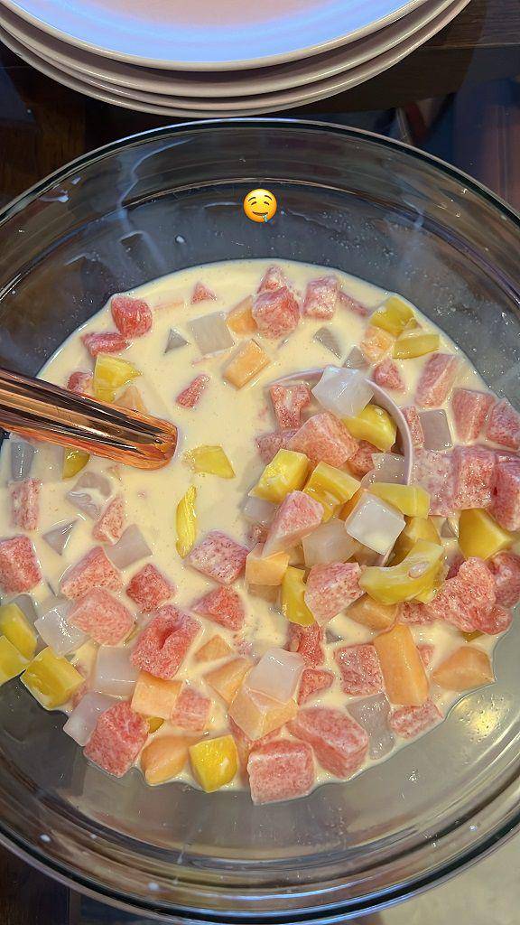 potret Prilly Latuconsina masak untuk buka puasa (instagram.com/prillylatuconsina96)
