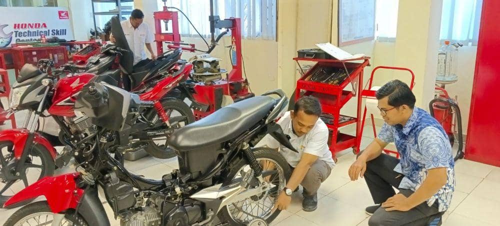 Indako gelar Sertifikasi Guru SMK Level Bronze (Dok. IDN Times)
