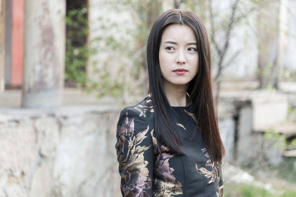 cuplikan Han Hyo Joo di film The Sun Does Not Move (twitter.com/mcastle_kr)