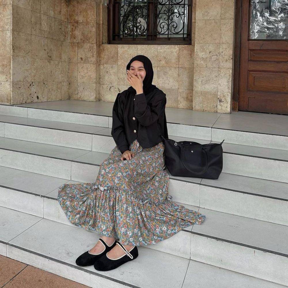 inspirasi OOTD ala Fitri Hasiani (instagram.com/_kakpit)