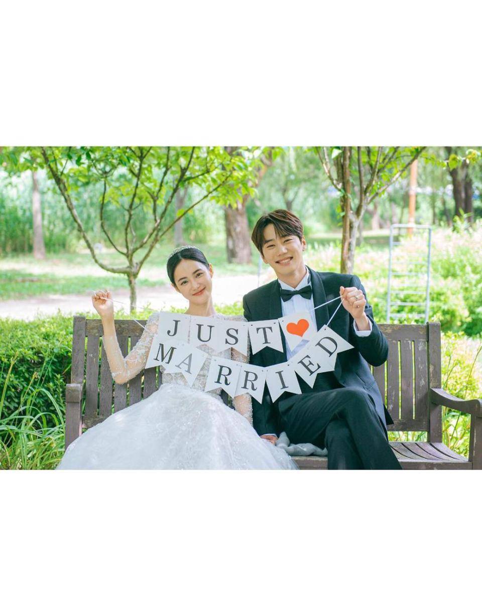 potret prewedding Lee Jun Young dan Hong Suzu di Impossible Heir (instagram.com//kim.j.jung)