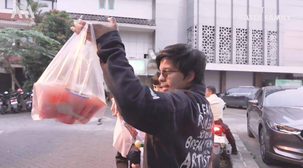 Atta dan Aurel ngabuburit (youtube.com/atta halilintar)