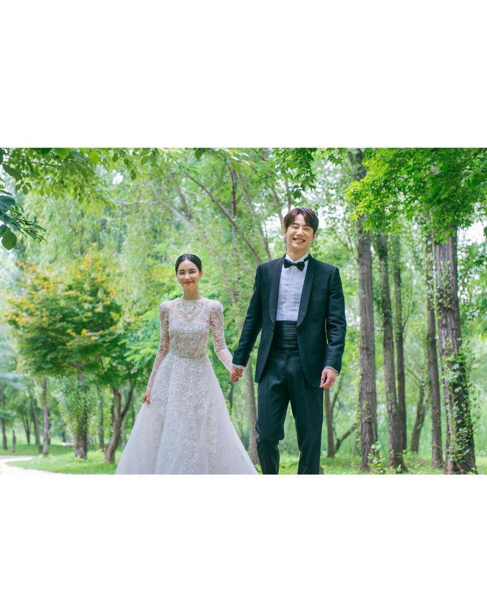 potret prewedding Lee Jun Young dan Hong Suzu di Impossible Heir (instagram.com//kim.j.jung)
