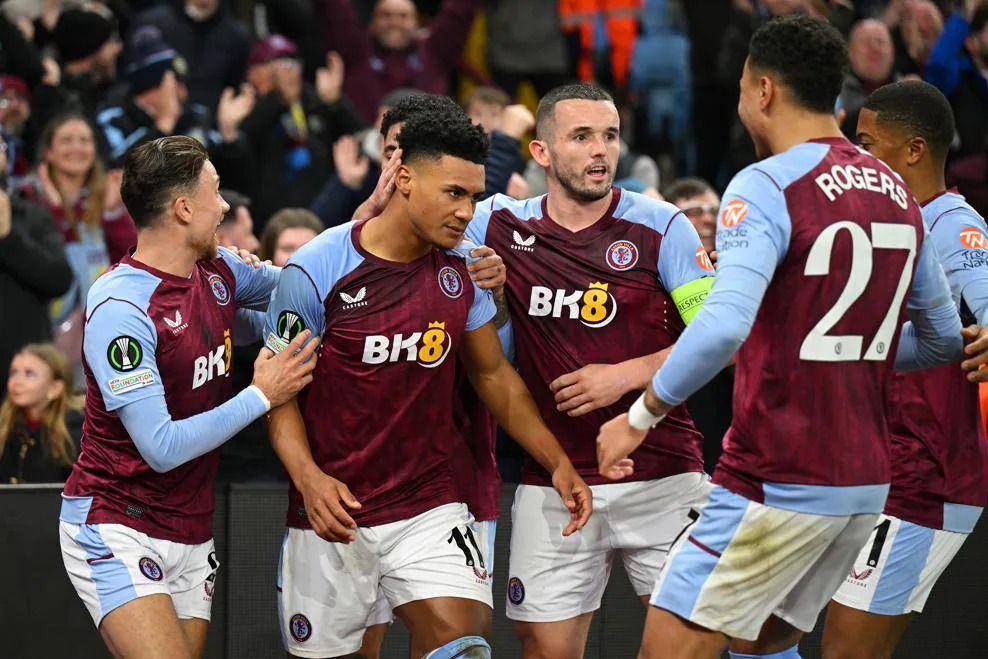Aston Villa merayakan gol ke gawang Ajax Amsterdam pada leg kedua 16 besar Liga Konferensi Eropa 2023/2024. (uefa.com)