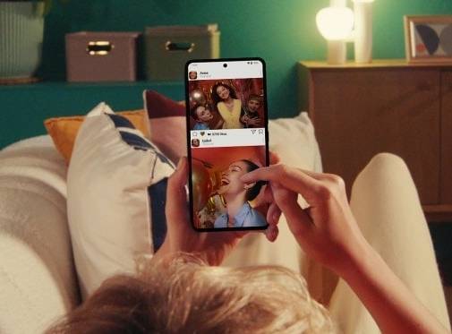 ilustrasi penggunaan ASUS Zenfone 11 Ultra (asus.com)