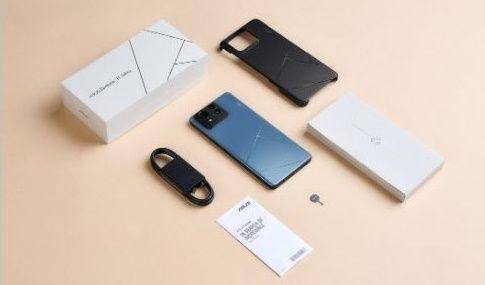isi kotak penjualan ASUS Zenfone 11 Ultra (asus.com)