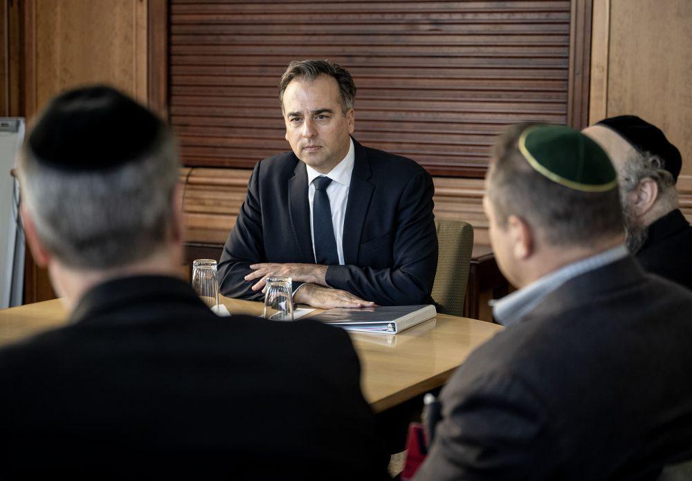 Dubes AS untuk Hungaria Serang Kebijakan Luar Negeri Viktor Orban