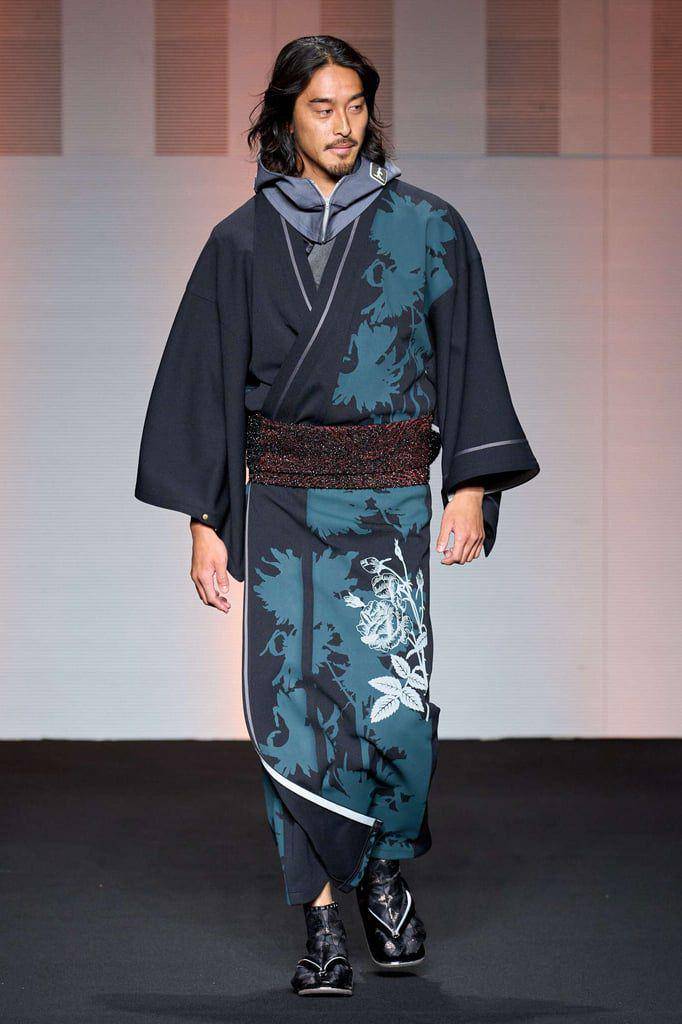 Jotaro Saito A/W '24 di Rakuten Fashion Week Tokyo 2024 (dok. Rakuten Fashion Week Tokyo)