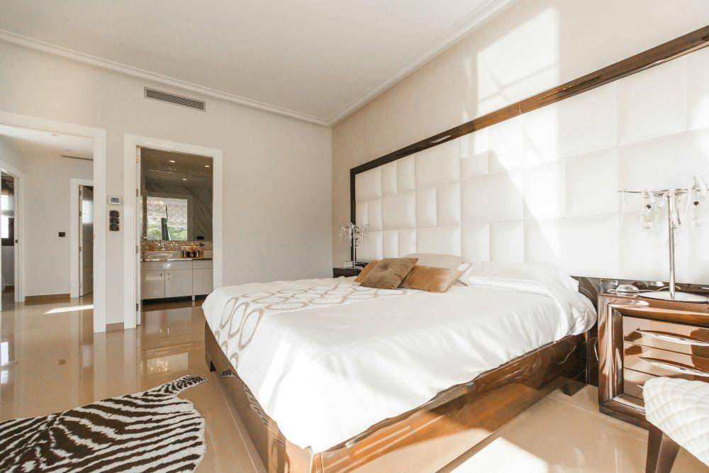 ilustrasi kamar tidur (unsplash.com/Frames For Your Heart)