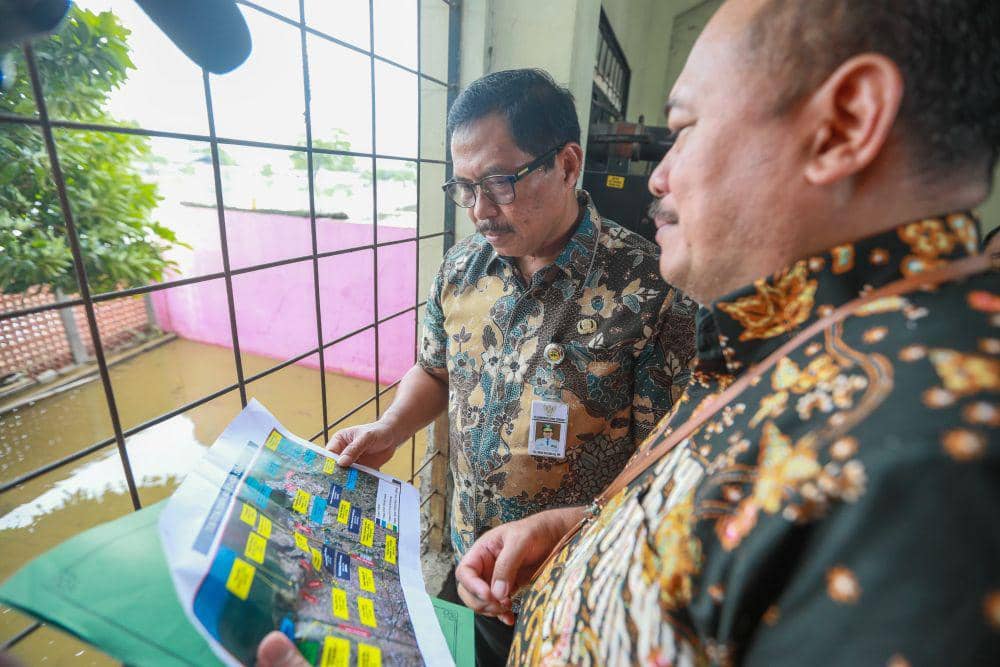 Banjir Semarang, Nana Sudjana Klaim Dipicu Rob dan Penurunan Tanah