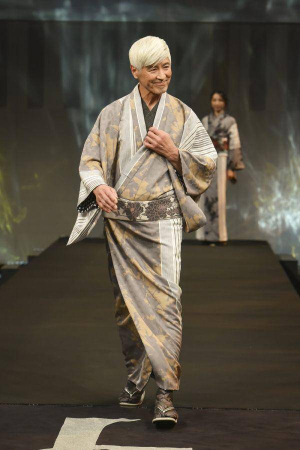 Jotaro Saito A/W '24 di Rakuten Fashion Week Tokyo 2024 (dok. Rakuten Fashion Week Tokyo)