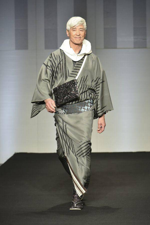 Jotaro Saito A/W '24 di Rakuten Fashion Week Tokyo 2024 (dok. Rakuten Fashion Week Tokyo)