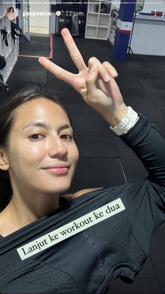 potret Pevita Pearce saat workout (instagram.com/pevpearce)