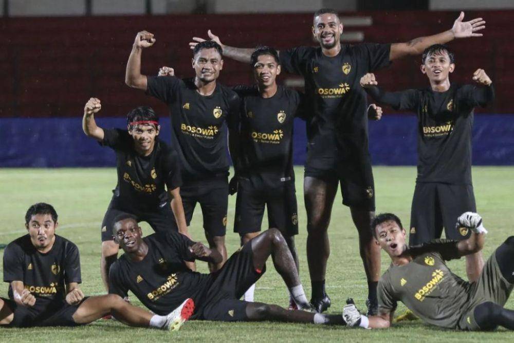 Para pemain PSM Makassar saat melakukan official training di Stadion Sultan Agung Bantul, Kamis 14 Maret 2024. (Instagram.com/psm_makassar)