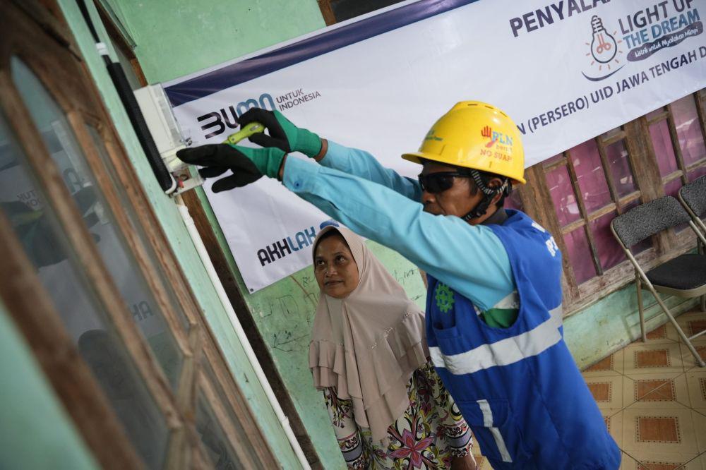 Penjual Nasgor di Salatiga Nikmati Listrik Gratis, Ga Nyalur Tetangga
