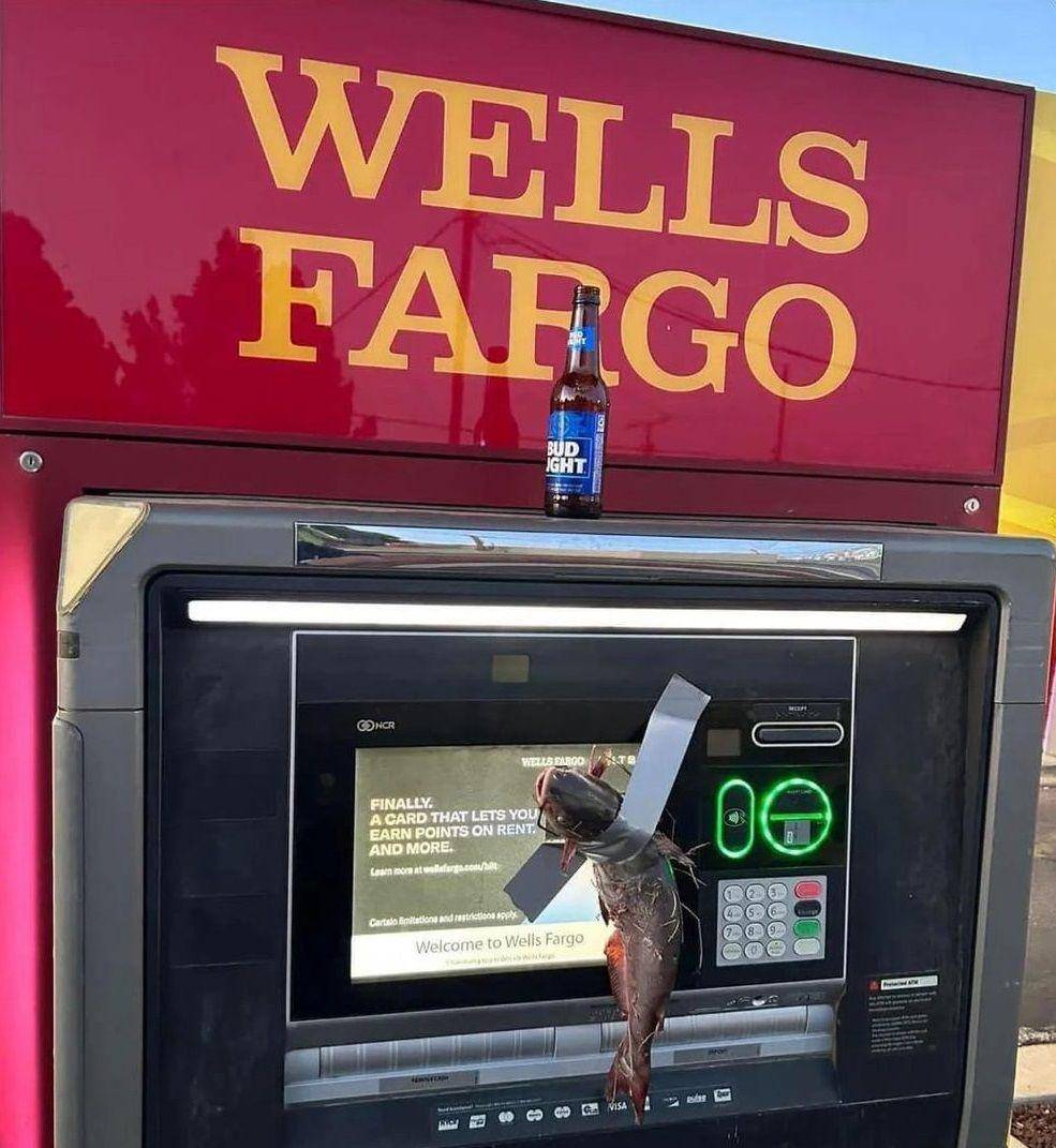 potret hal aneh dan membingungkan terjadi di ATM (reddit.com/user/tyler-weed420)