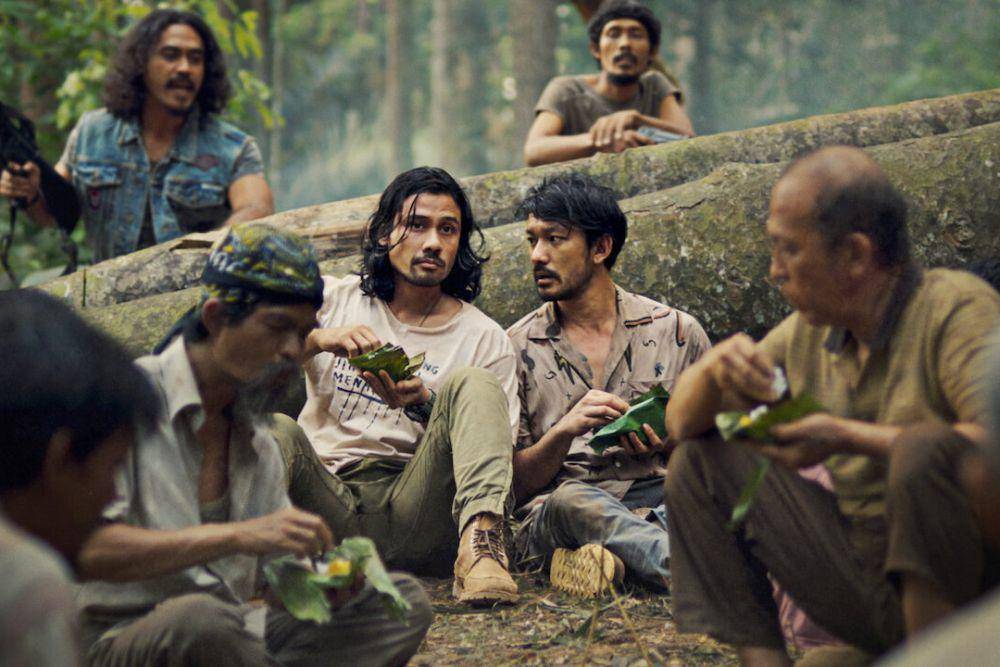 Chicco Jerikho dan Rio Dewanto dalam film Ben dan Jody (dok. Visinema Pictures/Ben dan Jody)