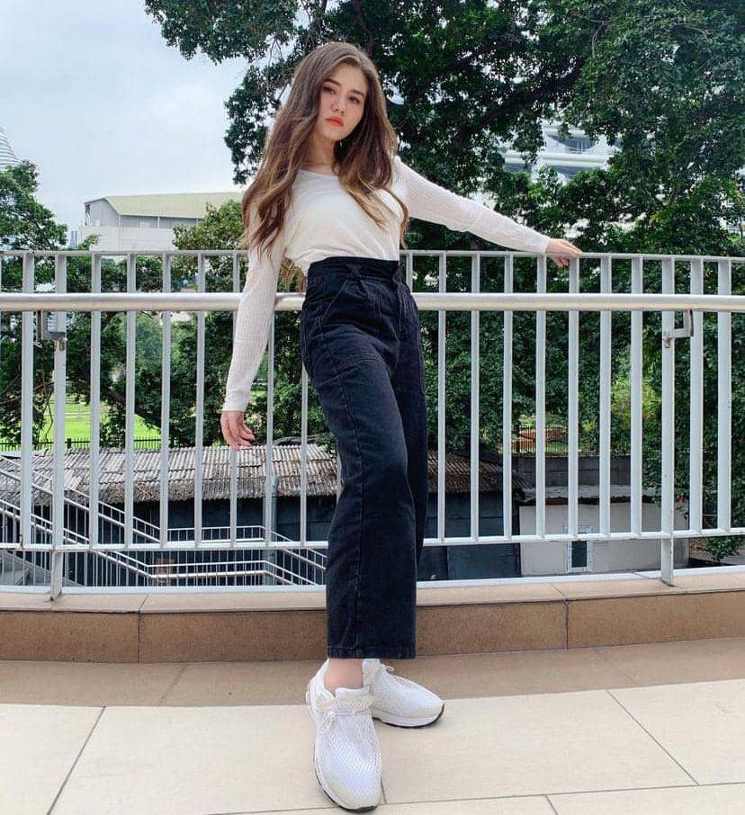 potret Samantha Melanie Coates (instagram.com/sammy_3008)