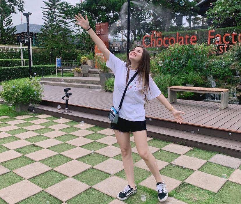 potret Samantha Melanie Coates (instagram.com/sammy_3008)