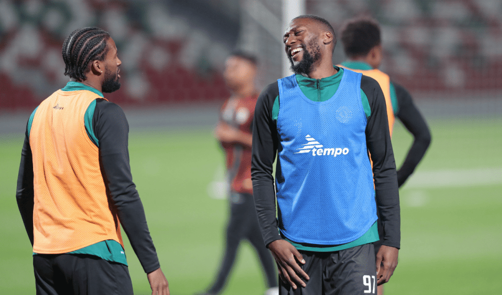 Karl Toko Ekambi (kanan) (twitter.com/Ettifaq_EN)