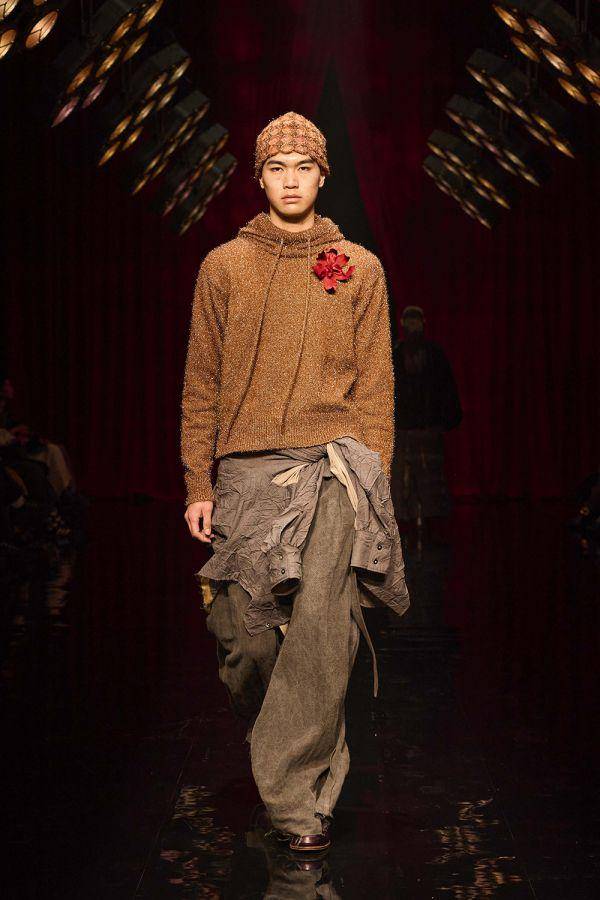 HEOS F/W '24 di Rakuten Fashion Week Tokyo 2024 (dok. Rakuten Fashion Week Tokyo)