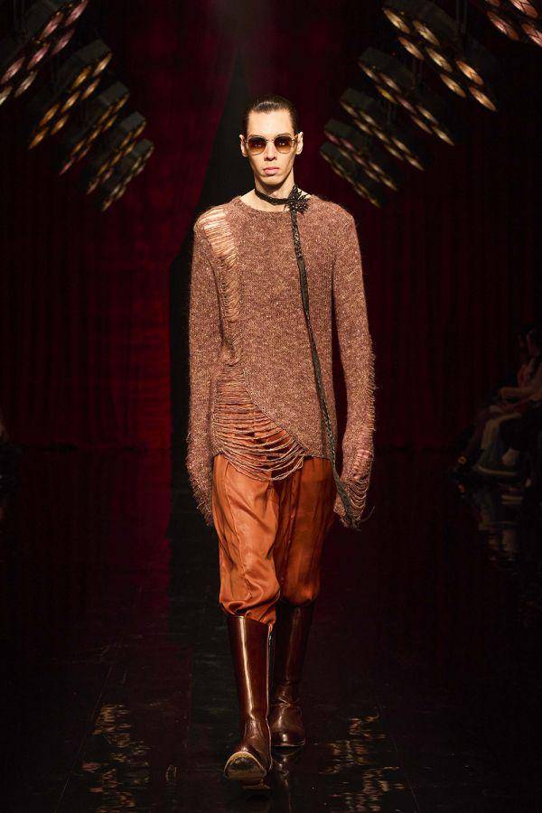 HEOS F/W '24 di Rakuten Fashion Week Tokyo 2024 (dok. Rakuten Fashion Week Tokyo)