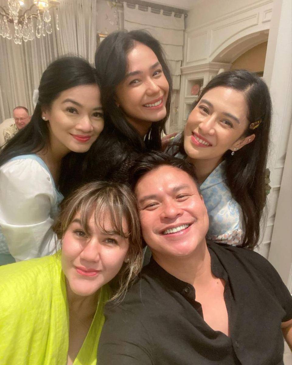 potret ultah Dian Sastrowardoyo ke-42 (instagram.com/titi_kamall)
