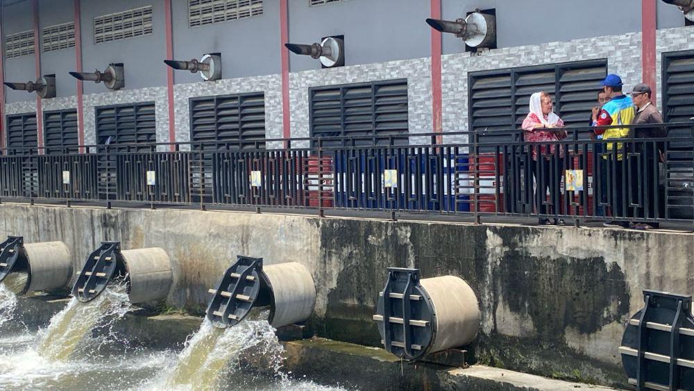 Banjir Kota Semarang Mulai Surut, Pompa Portable Dimaksimalkan