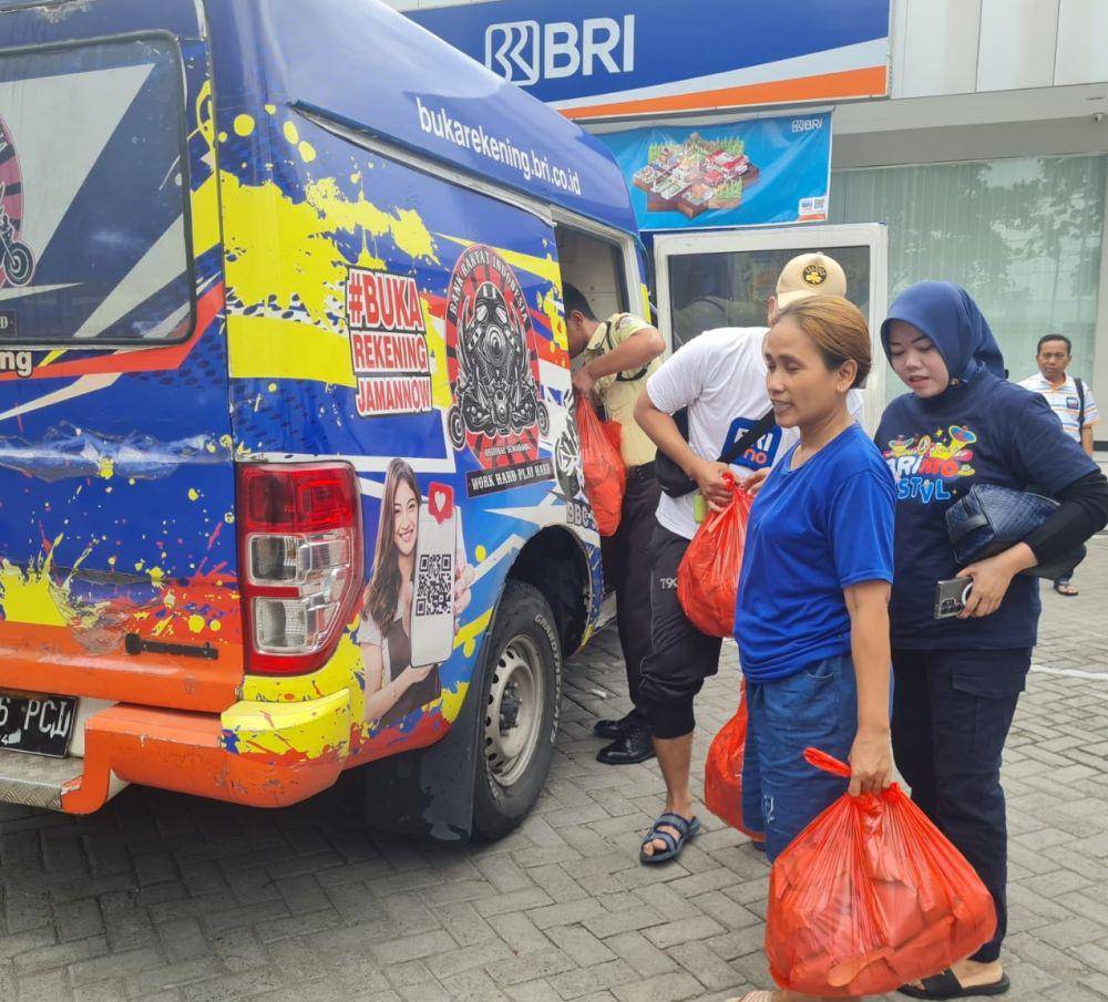 Banjir Terjang Purwodadi, BRI Salurkan 600 Makanan Siap Saji ke Warga