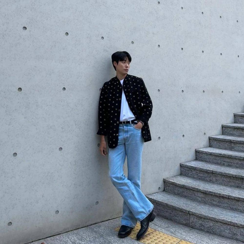 layering outfit ala Ryu Jun Yeol (instagram.com/ryusdb)