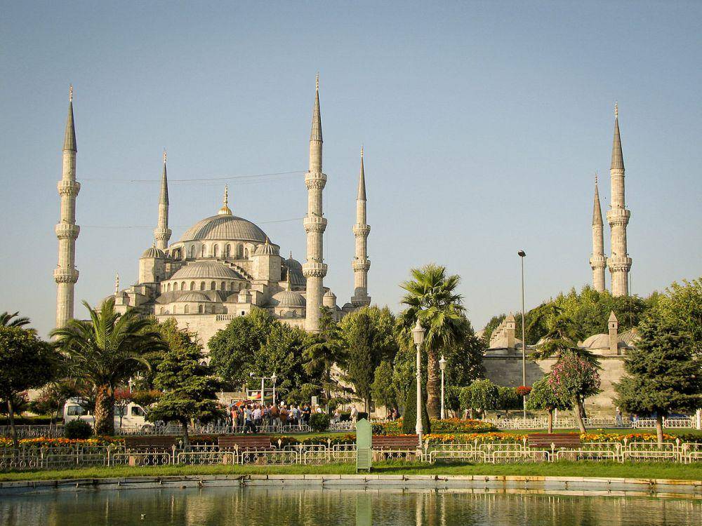Kawasan Sultanahmet (commons.wikimedia.org/Norbert Nagel)