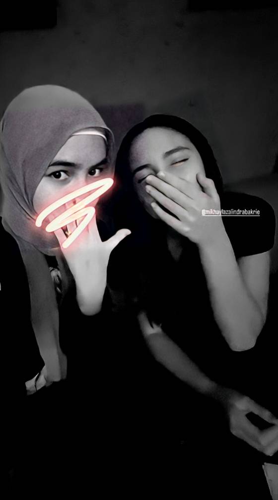 potret buka bersama keluarga Marshandan dan Nia Ramadhani (instagram.com/siennn.kasya)