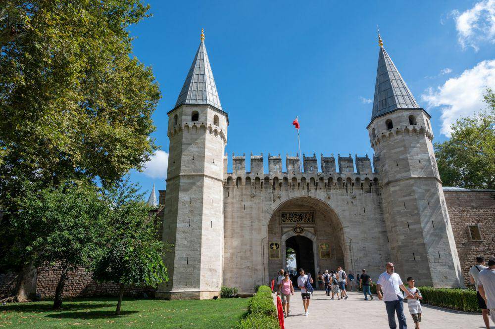 Topkapi Palace (unsplash.com/Haroon Ameer)