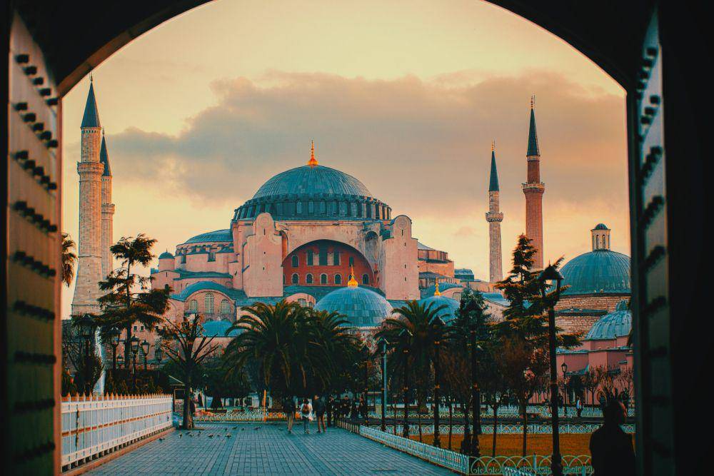 Hagia Sophia (unsplash.com/Ibrahim Uzun)