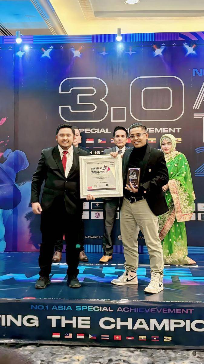 Istimewa/ owner LS Skincare Reborn Aceng Sunanto (pakai kacamata)
