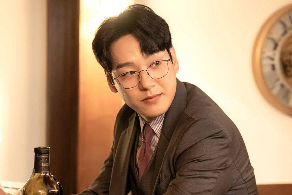 still cut drama Flex X Cop (instagram.com/sbsdrama.official)