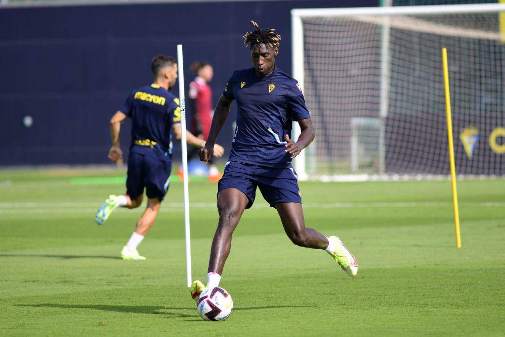 Momo Mbaye (cadizcf.com)