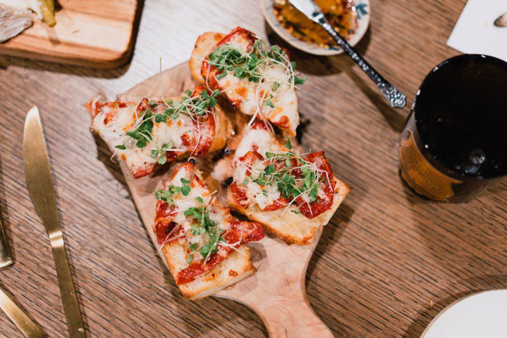 Resep Pizza Roti Tawar Pakai Teflon, Low Budget untuk Anak Kos!