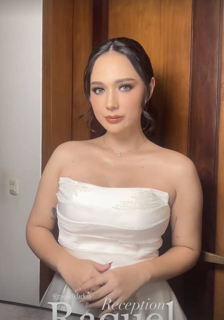 Baju dan makeup Raquel.(instagram.com/bynaqyara)