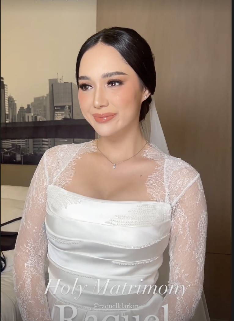 Baju dan Makeup. (instagram.com/bynaqyara)