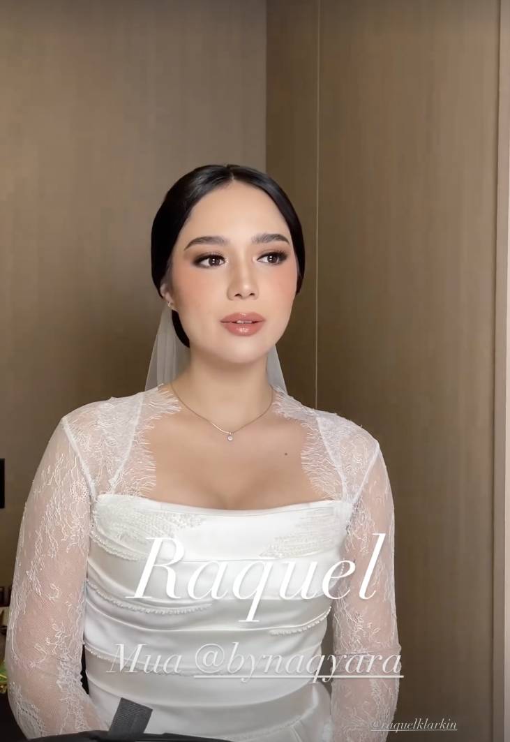 Baju dan makeup Raquel. (instagram.com/byfheyaayu)