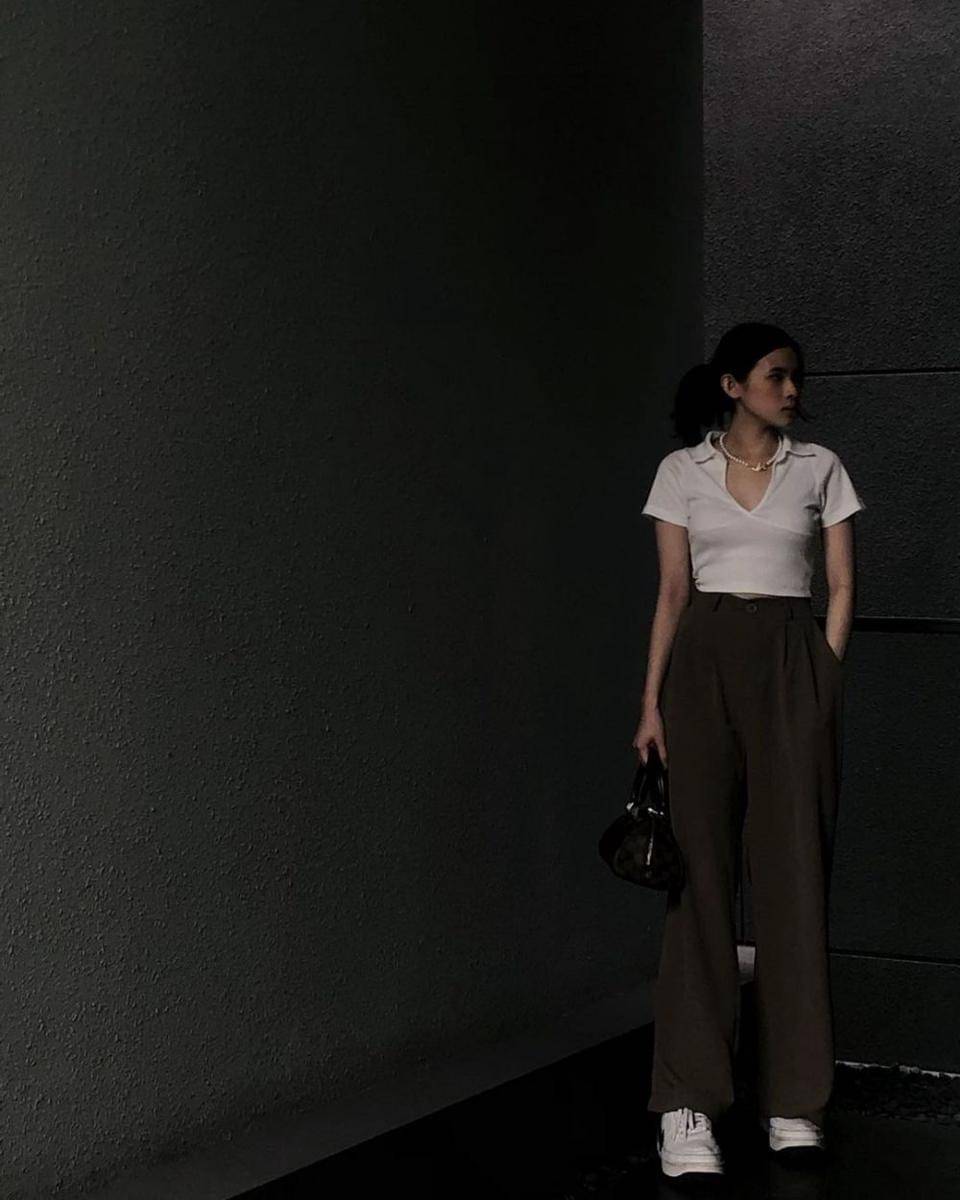 long pants ala Jesslyn JKT48 (instagram.com/jkt48.lyn.s)