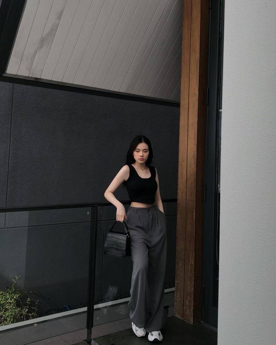 long pants ala Jesslyn JKT48 (instagram.com/jkt48.lyn.s)