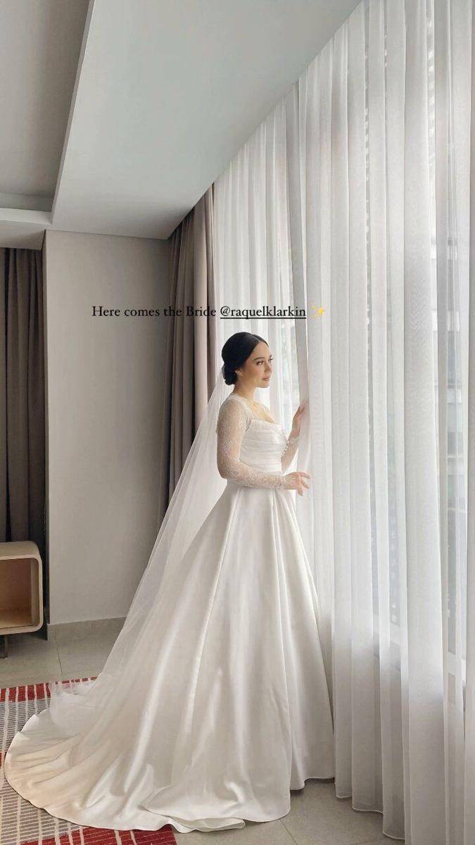 Baju dan makeup Raquel. (instagram.com/leclemmiebyamelia)